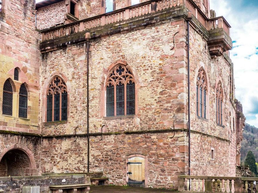 Foto: Staatliche Schlösser und Gärten Baden-Württemberg, Ralf Kuhlen Schloss Heidelberg, Fassbau an der Neckarseite